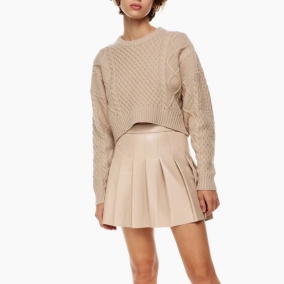 Aritzia Sunday Best Olive Pleated Mini Skirt Nude Pink Vegan Leather Size 2 - Picture 2 of 10